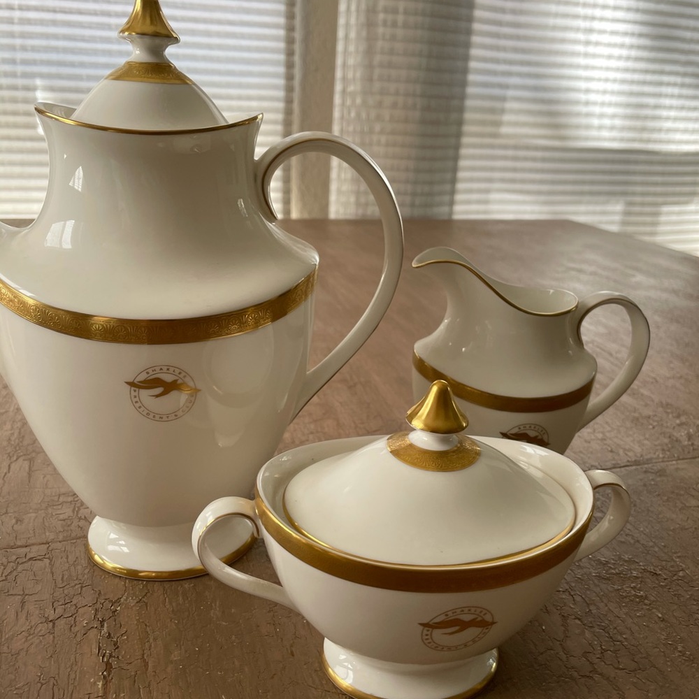 President’s Shaklee Royal Gold Tea Set